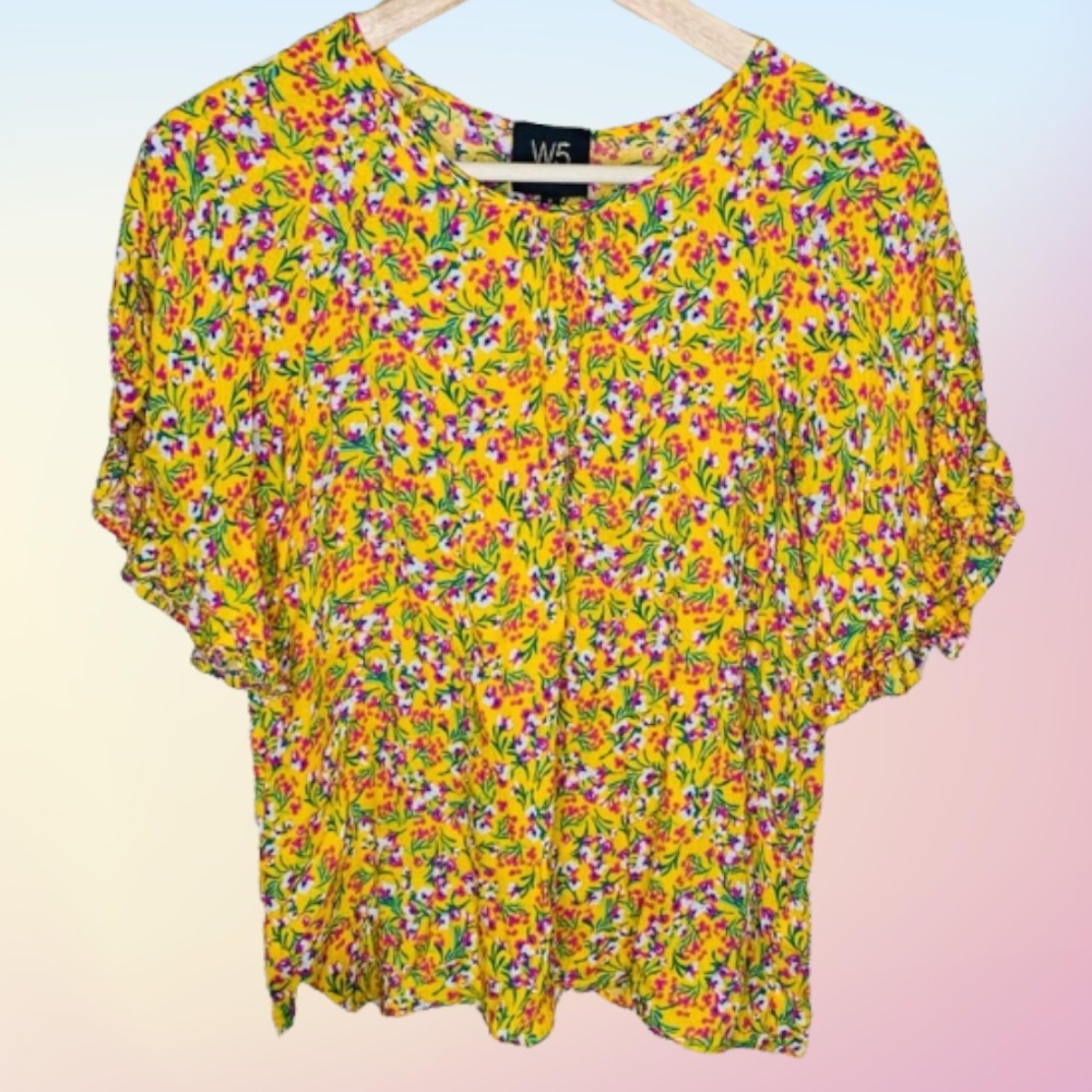 ANTHROPOLOGIE W5 Yellow & Pink Floral Top with Flutter Sleeves